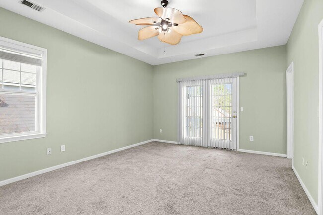 Building Photo - 206 Pimpernel St