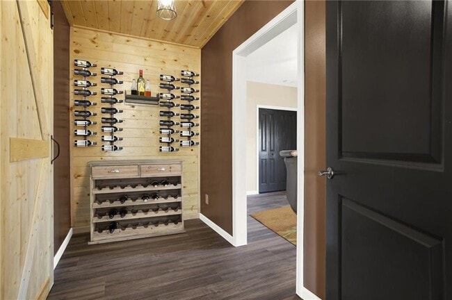 Building Photo - 309 Trappers Bluff