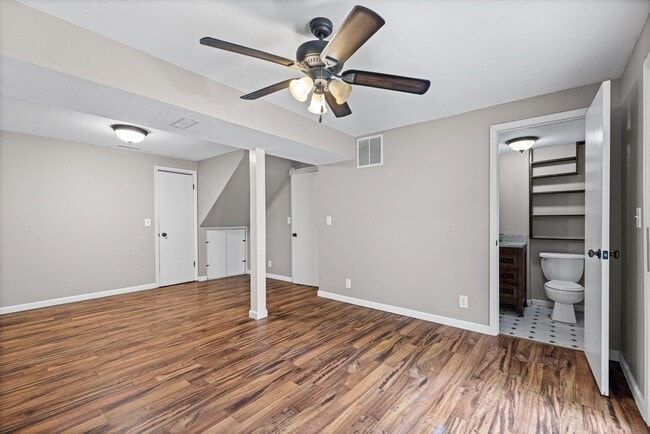 Building Photo - 4512 Salem Dr