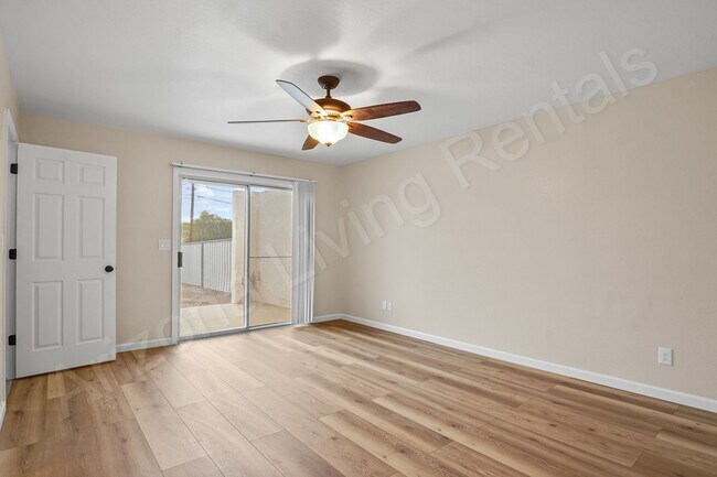 Building Photo - OSBO3240