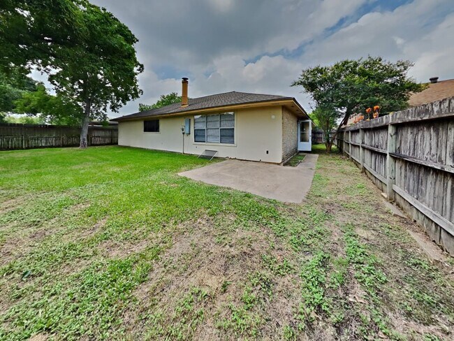 Building Photo - 2818 Mayflower Landing Ct