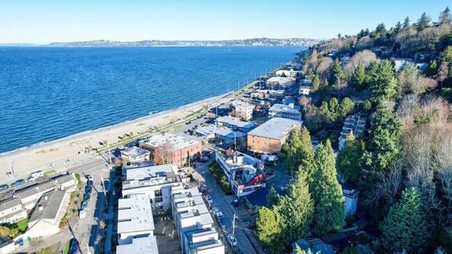 Building Photo - Stunning Air Conditioned Alki Condo Overlooking Majestic Puget Sound!