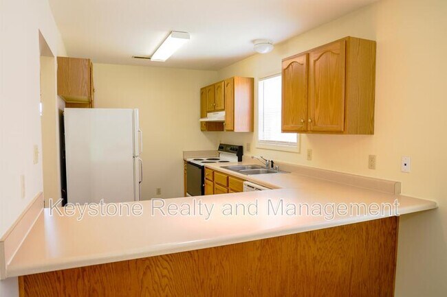 Building Photo - 105 Bruce View Cir