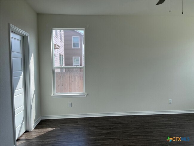 Building Photo - 2078 Wind Chime Wy