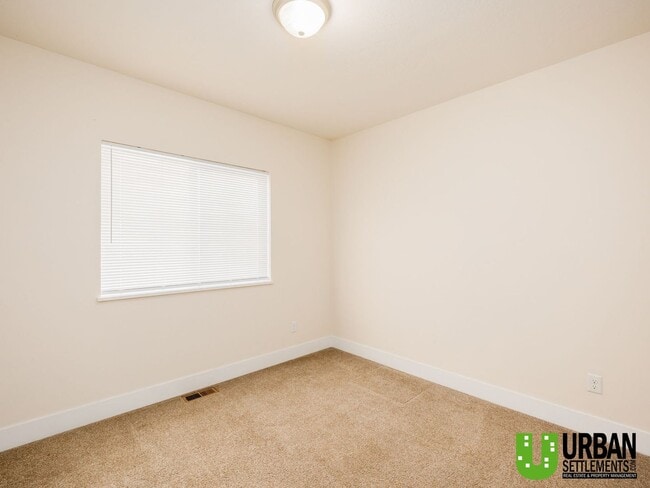 Building Photo - Clean, Comfortable Home in a Great Spokane Valley Location!