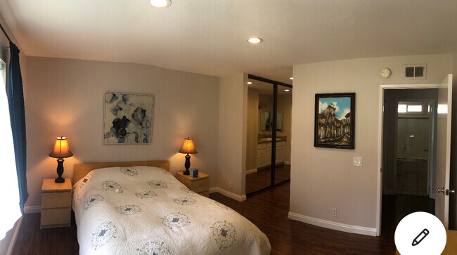 Master Bedroom - 39 Thicket