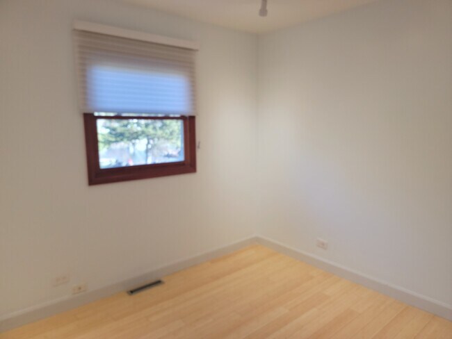 Building Photo - 342 Jervey Ln