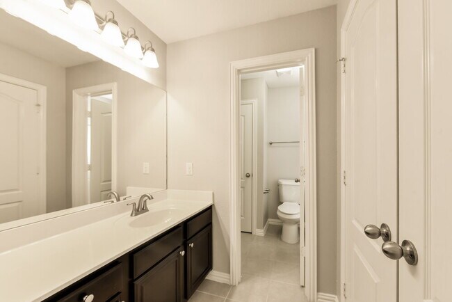 Building Photo - 8721 Running River Ln