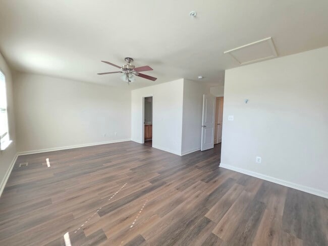 Building Photo - 234 Garrison Way