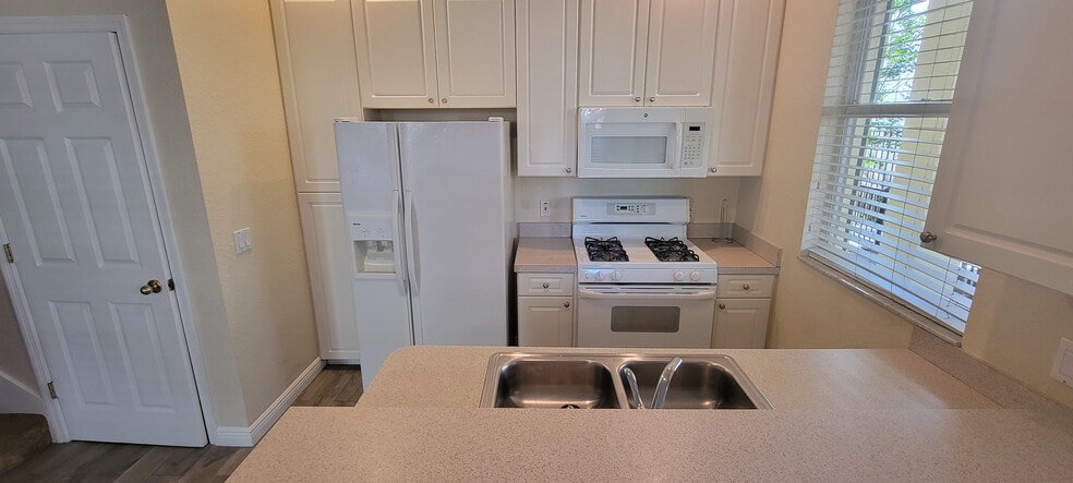 Building Photo - 1112 Islamorada Ln