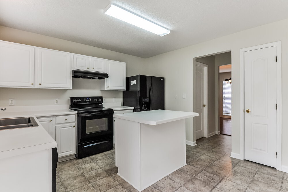 Building Photo - 225 Honeywell Way