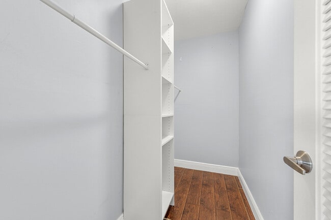 Building Photo - 339 Normandy Ln