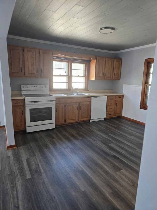 Building Photo - 705 Taylor St