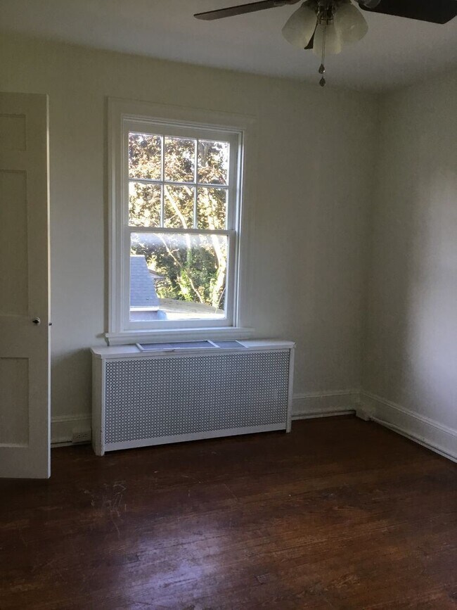 Building Photo - 3 br, 2 bath House - 2090 NEW DANVILLE PIKE