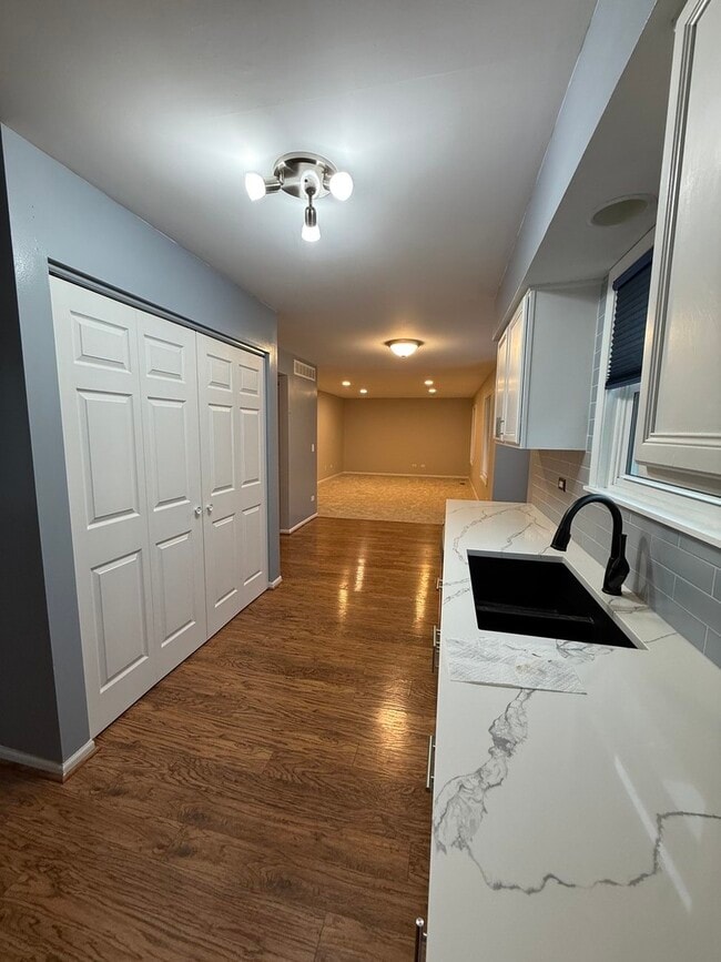 Building Photo - 2706 Steamboat Cir