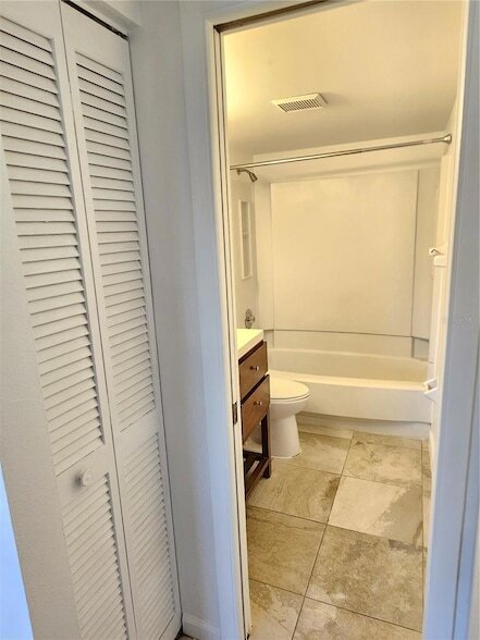 Building Photo - 499 Albee Farm Rd