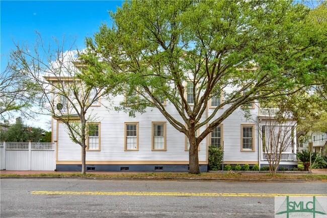 Building Photo - 201 W Gwinnett St
