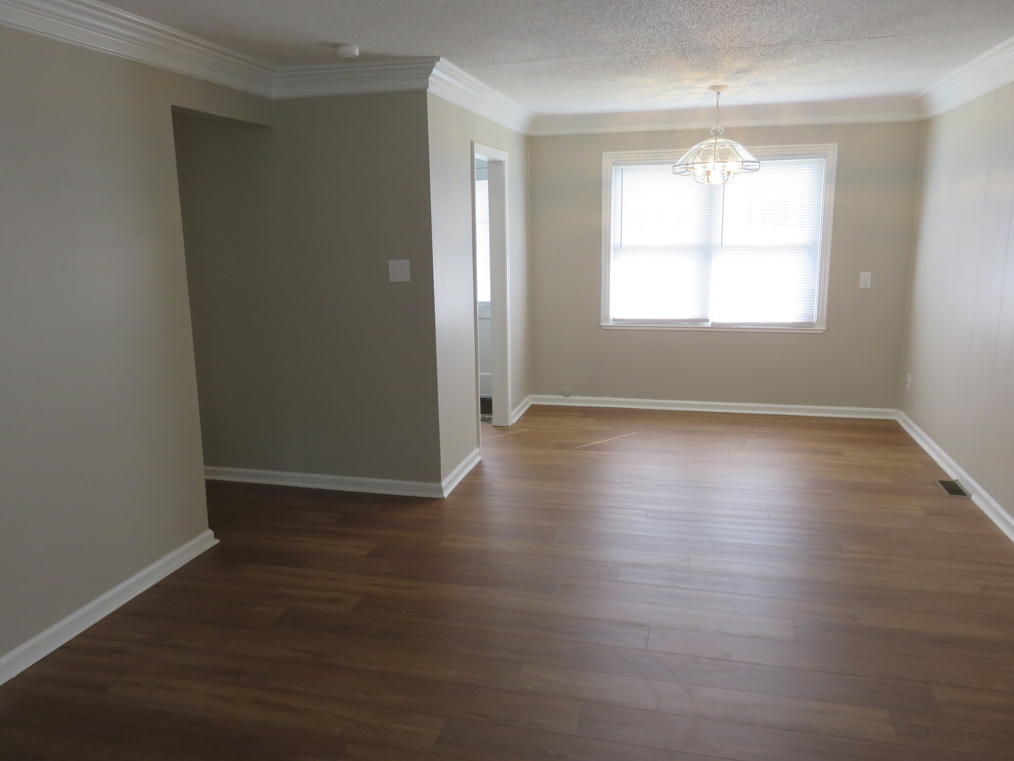 Building Photo - 1621 Dearborn Dr
