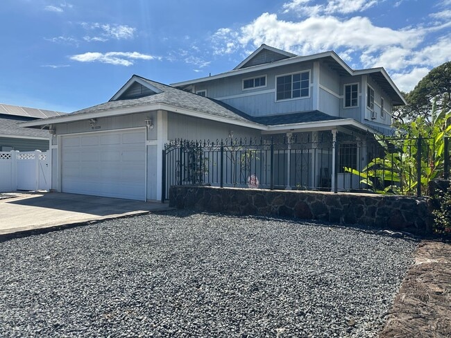 Building Photo - Free Perks, Spacious 4-Bedroom, 3-Bath Home!