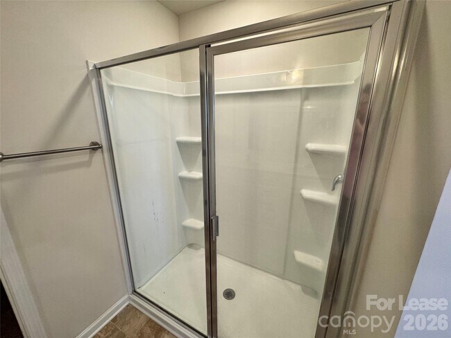 Building Photo - 2011 Weddington Pointe Dr