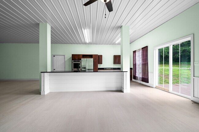 Building Photo - 7795 Loches Rd
