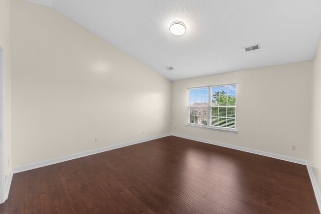 Building Photo - 7020 Timber Oak Dr