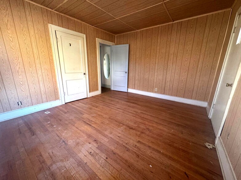 Building Photo - 2309 Houston St