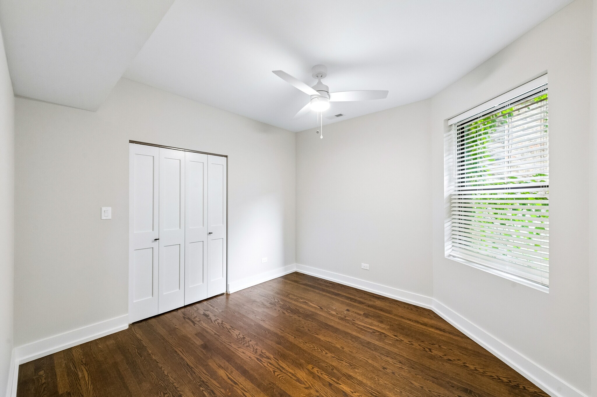 Bedroom 2 - 6453 N Bosworth Ave