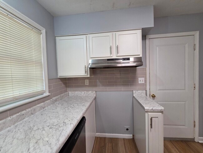 Building Photo - 2993 Laurencekirk Rd