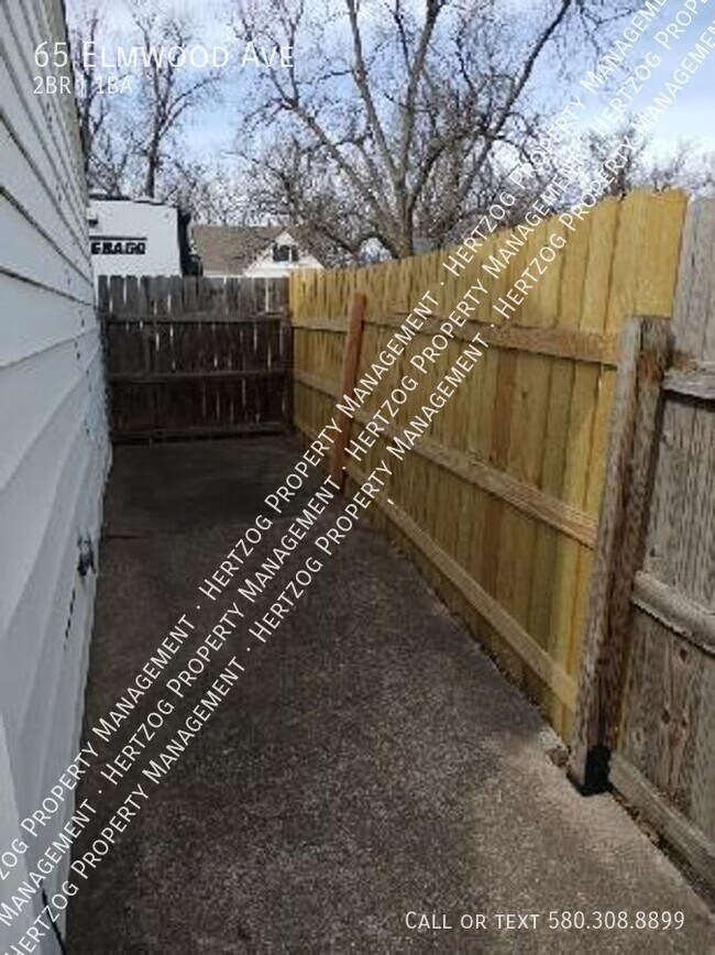 Building Photo - 65 Elmwood Ave