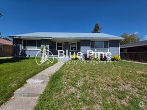 Building Photo - 640 Lincoln Dr