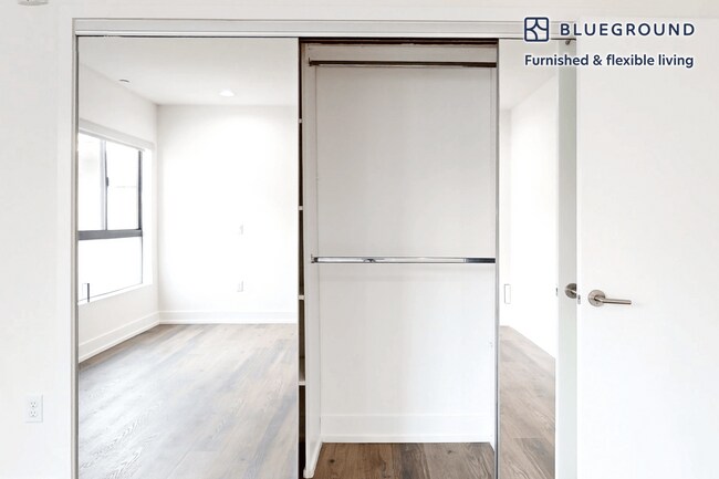 Building Photo - 807 N Hudson Ave