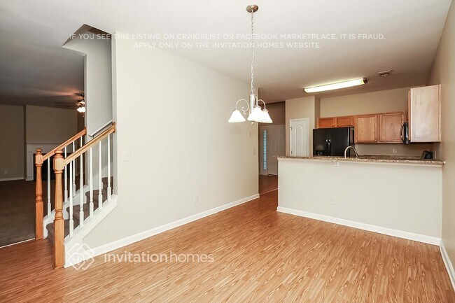 Building Photo - 3021 Leatherleaf Tr