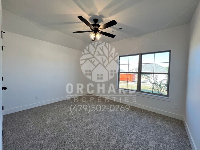 Building Photo - Tontitown- Single Family Home- Beautiful Wellington Plan- 9 Month Lease Only