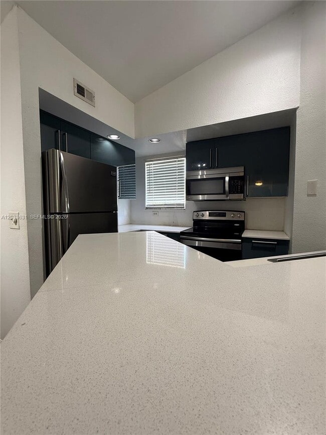 Building Photo - 13060 Vista Isles Dr