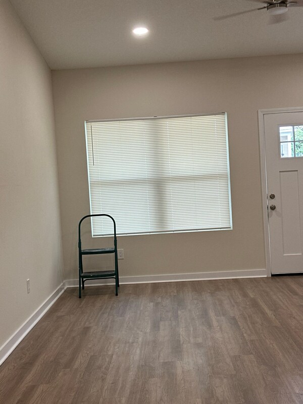Building Photo - 2241 Parkin Rd