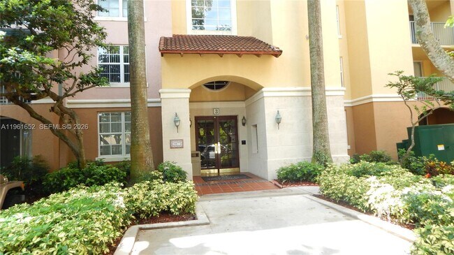 Building Photo - 19877 E Country Club Dr