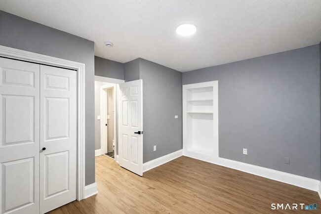 Building Photo - 23 Charter Oak Pl