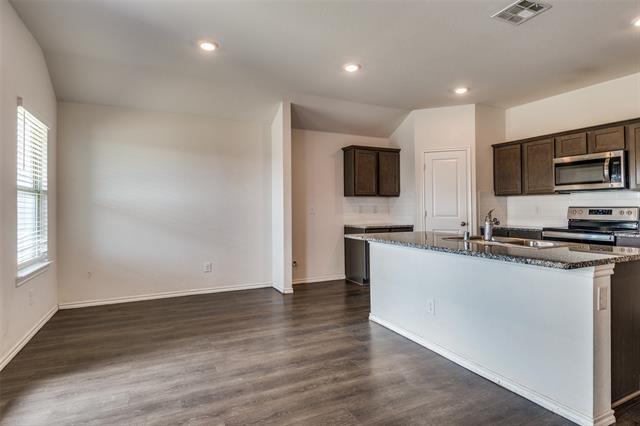 Building Photo - 208 Cultivator Ct