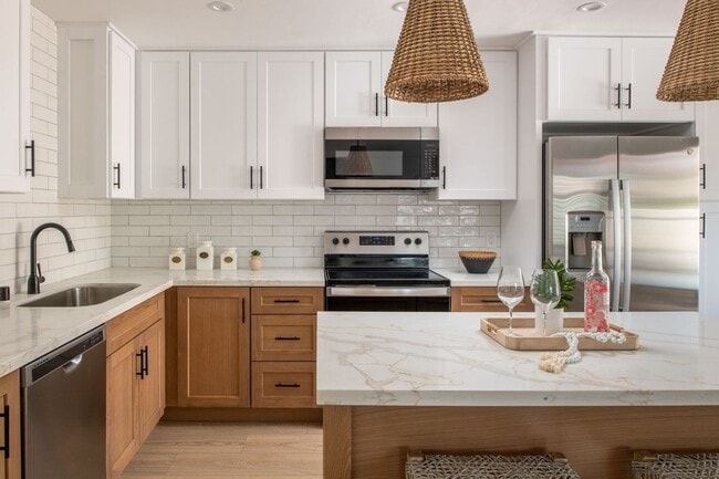 Building Photo - Turnkey 3 Bed/2 Ba in Encinitas' Finest 55...