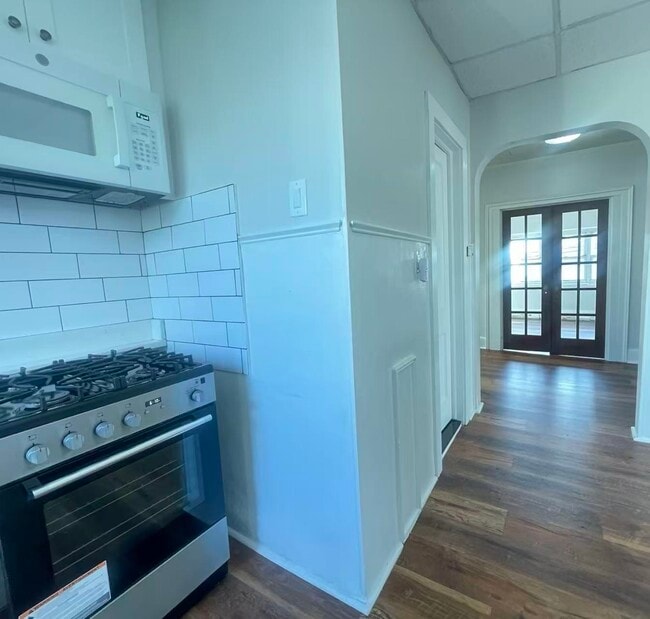 Building Photo - 109 70th St