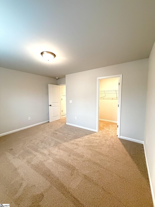 Building Photo - 139 Gervais Cir