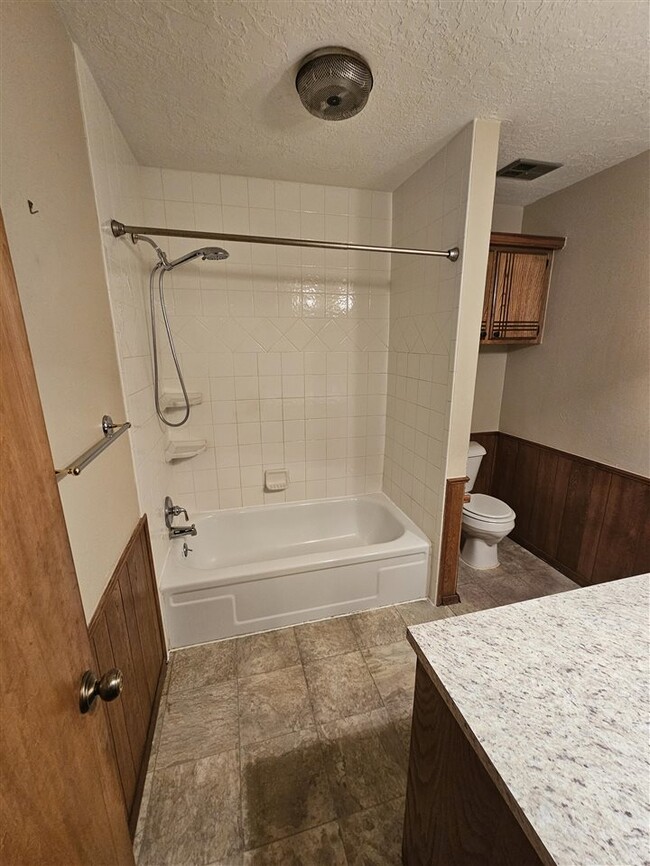 Building Photo - 5216 NW Ashby Ave