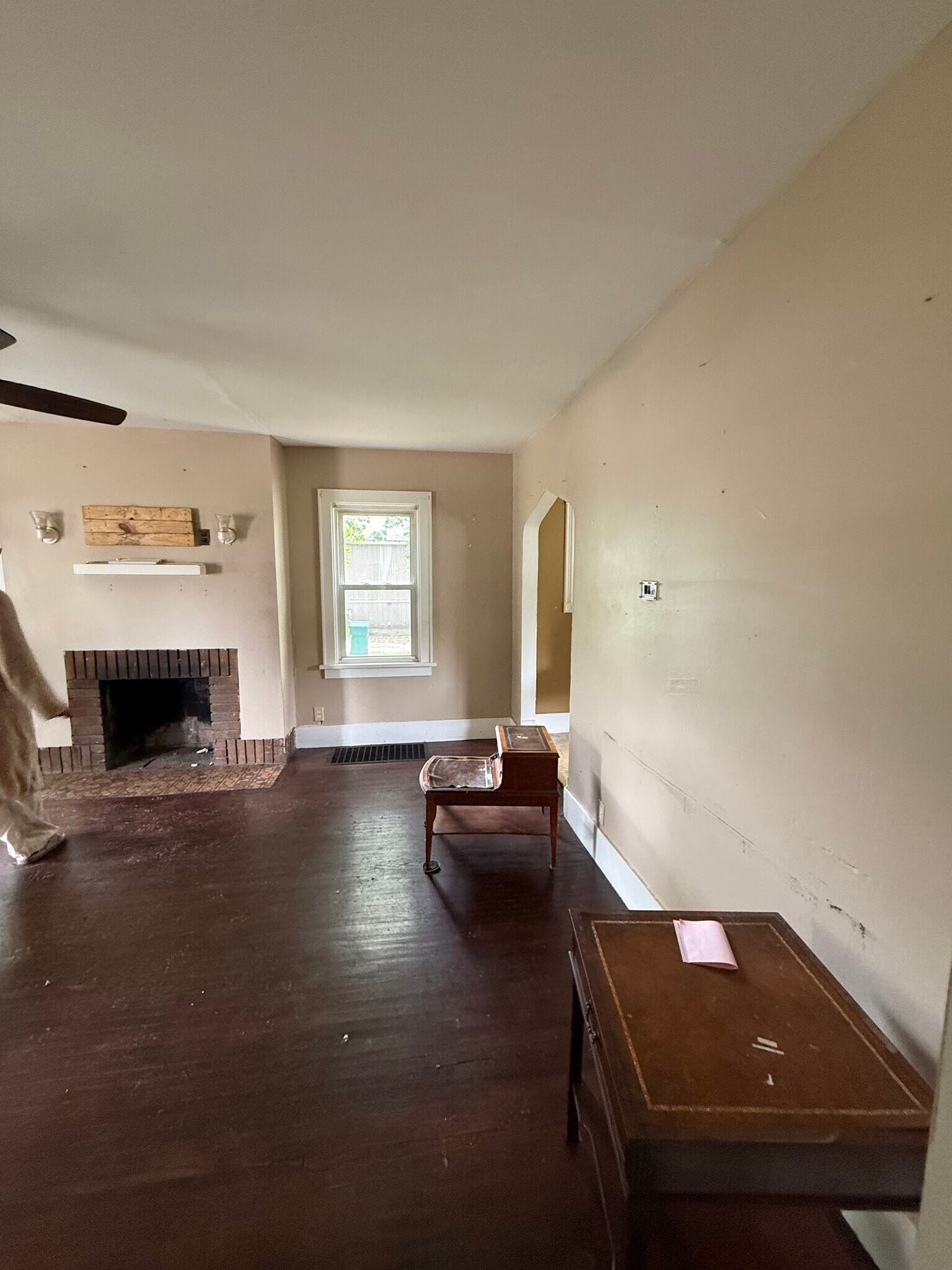 Building Photo - 1252 E Whitmer St