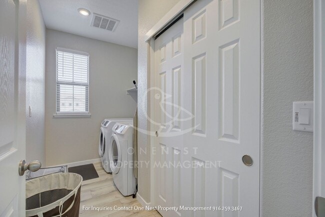 Building Photo - Stunning 4-bedroom, 3-bathroom Home in the heart of Lincoln!