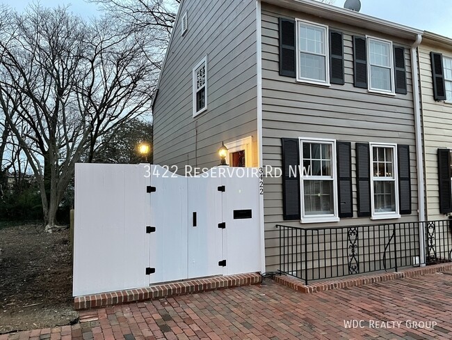 Building Photo - 3422 Reservoir Rd NW