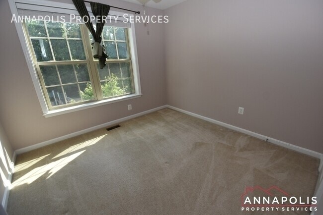 Building Photo - 806 Nancy Lynn Ln