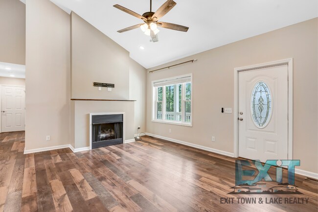 Building Photo - 3 bedroom, 1 bathroom home located in Lawrenceville, VA