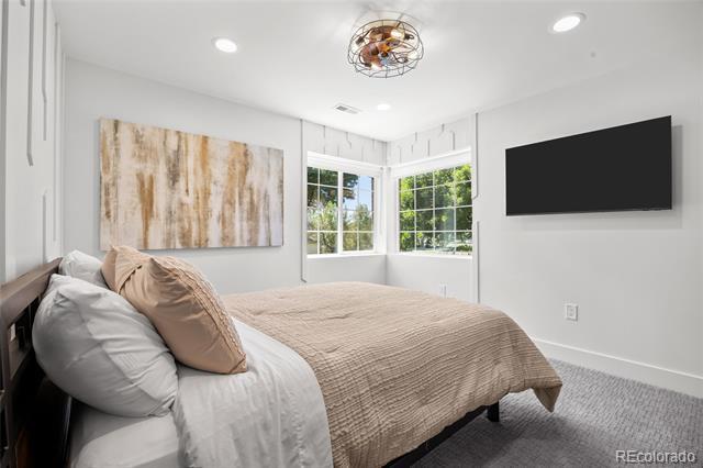 Building Photo - 550 S Franklin St