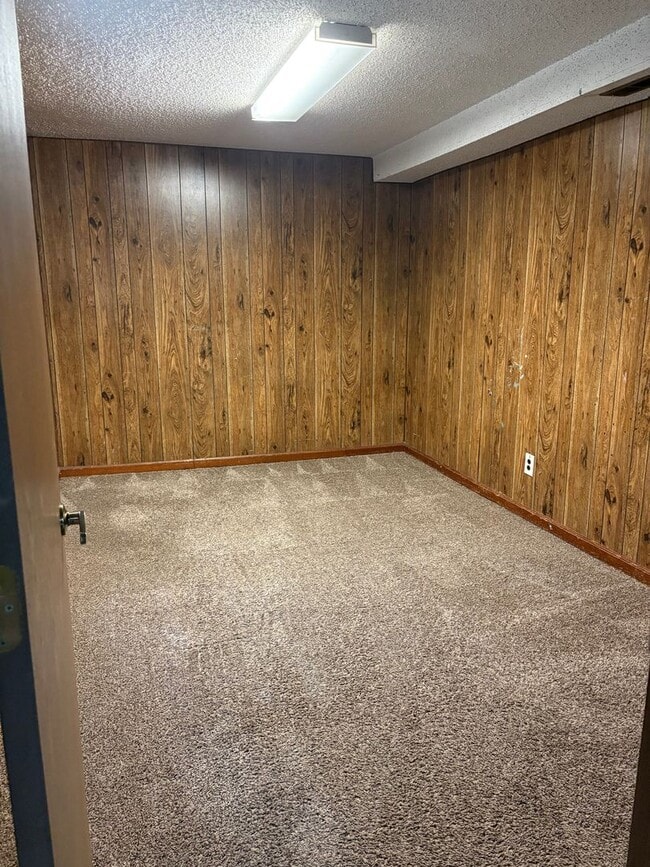Building Photo - 828 Dondee Dr